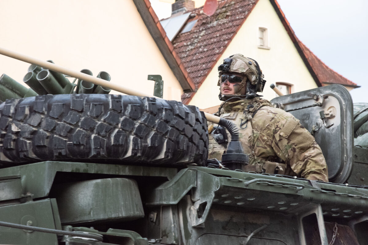 Grafenwöhr: Verkehrsbehinderungen durch Militärkonvois, erweiterte Schießzeiten bis  Oktober