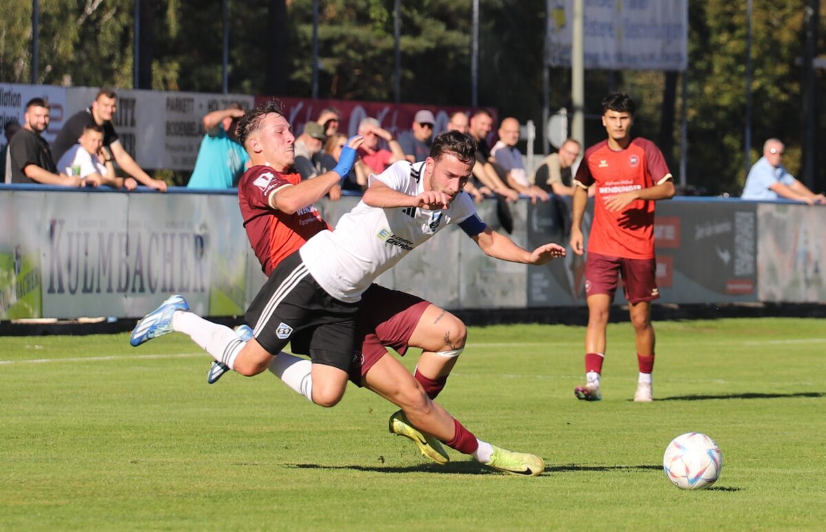 Aufatmen in Etzenricht: Erster Sieg nach zwölf Anläufen