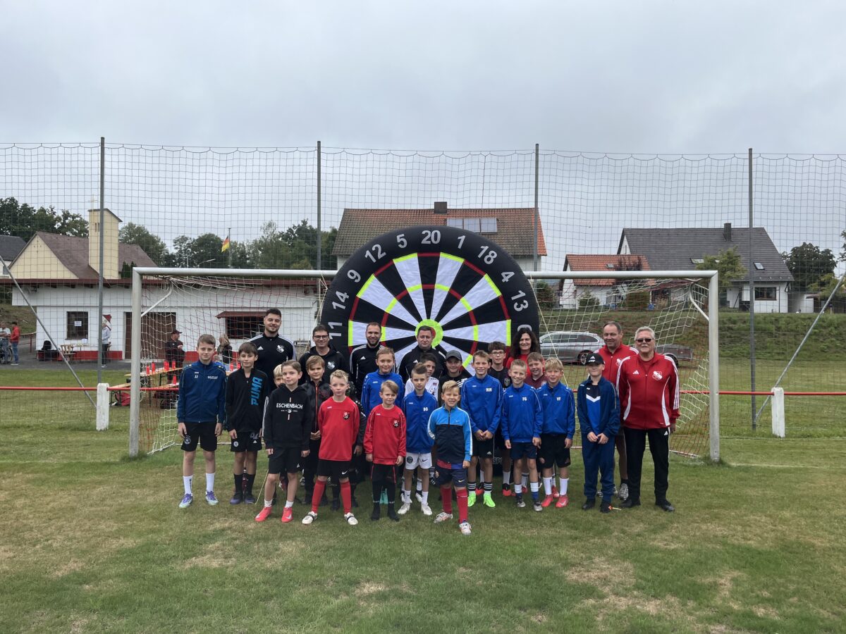 Ballartist im Ferienprogramm begeistert 20 Jugendfußballer