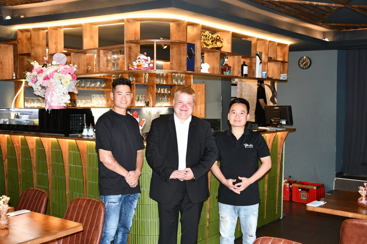 Bürgermeister lobt Omely als Bereicherung der Innenstadt