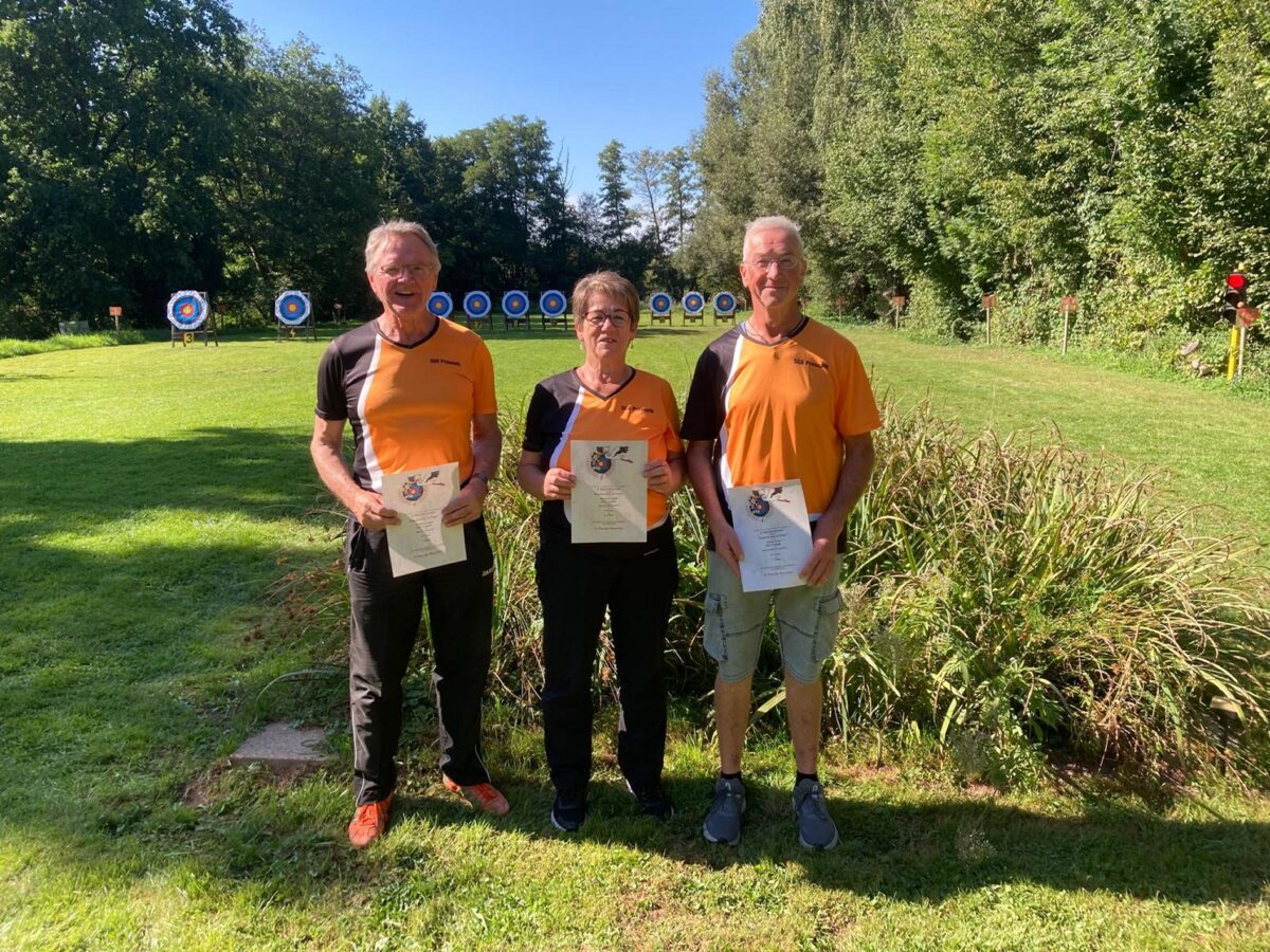 Eichenlaub-Bogenschützen holen zwei Siege beim Storchenturnier