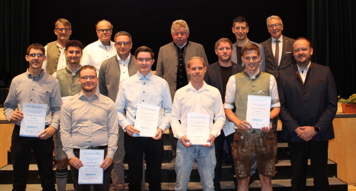 Freisprechung in Weiden 90 Gesellinnen und Gesellen freigesprochen