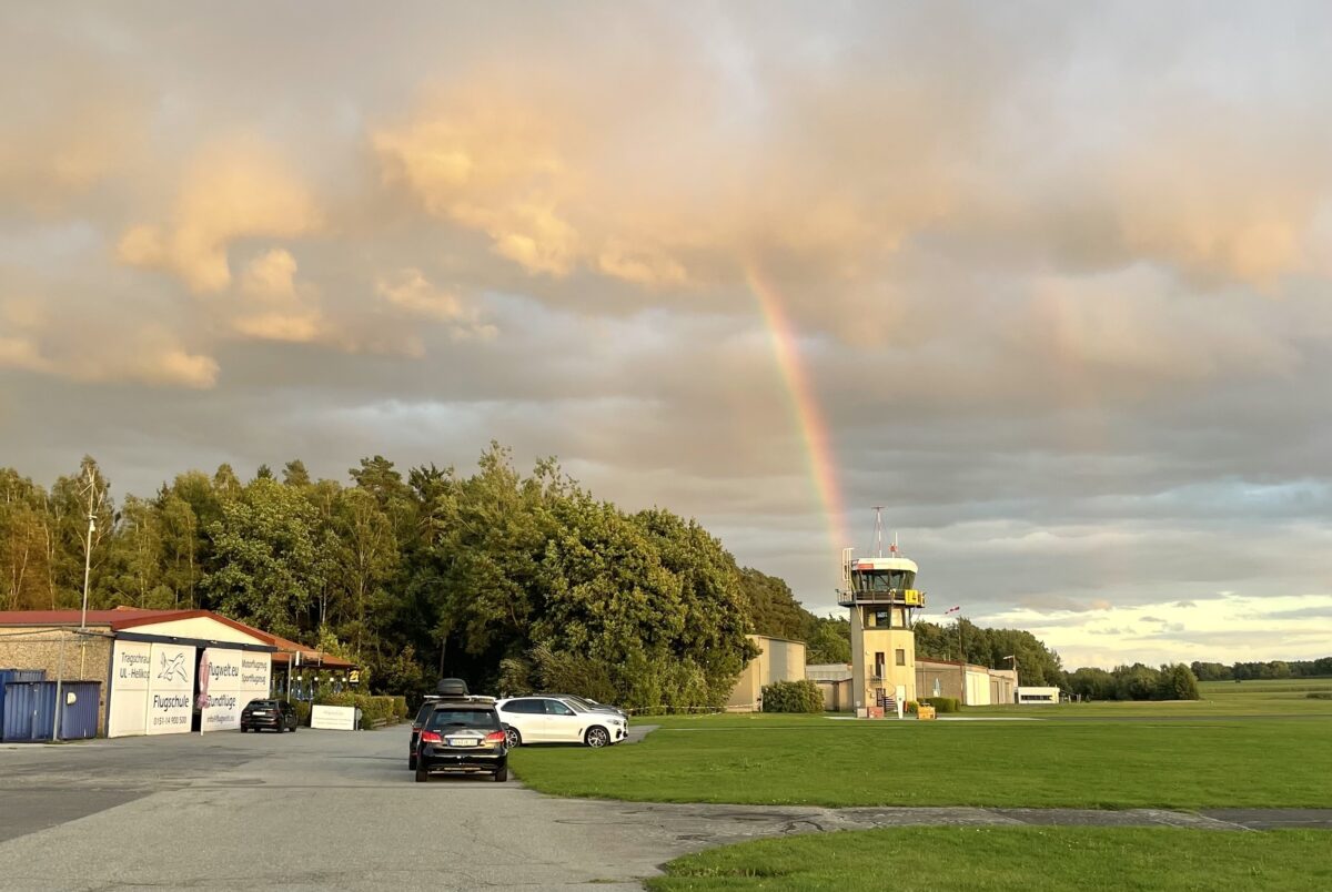 Tauziehen um Flugplatz Latsch - Mehrheit setzt Antrag auf Herabstufung durch