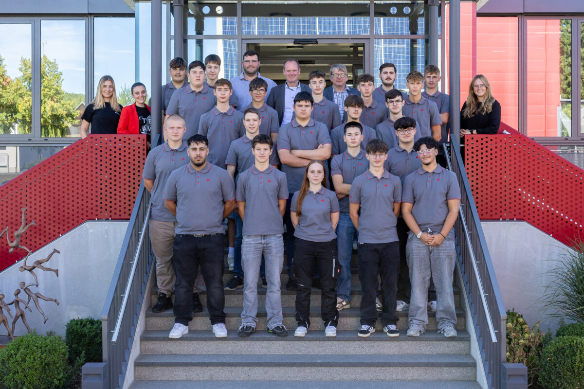 Kassecker startet mit 22 neuen Azubis in Waldsassen