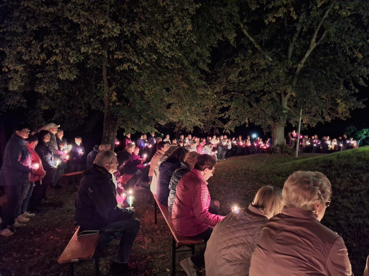 Im Lichtermeer zur Bergkirche „Maria Zell“