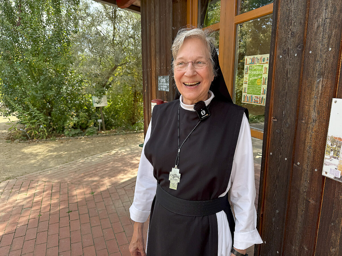 Der Klostergarten als Gleichnis (5): Von Honig, Hierarchie und Herbstgold