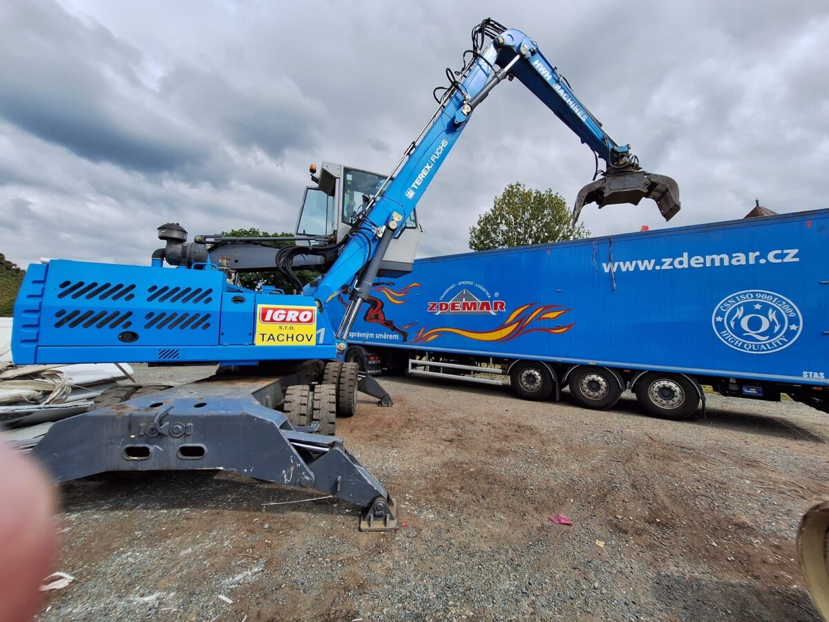 Müll aus Jiříkov: 260 Tonnen GfK-Abfälle landen in Verbrennungsanlage Schwandorf