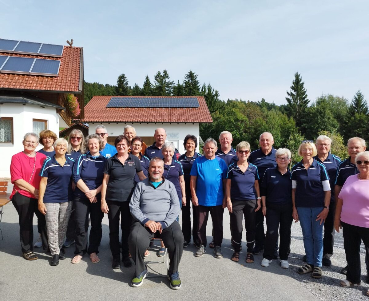 Pressather Nordic Walker feiern 20. Mal bei Menauers