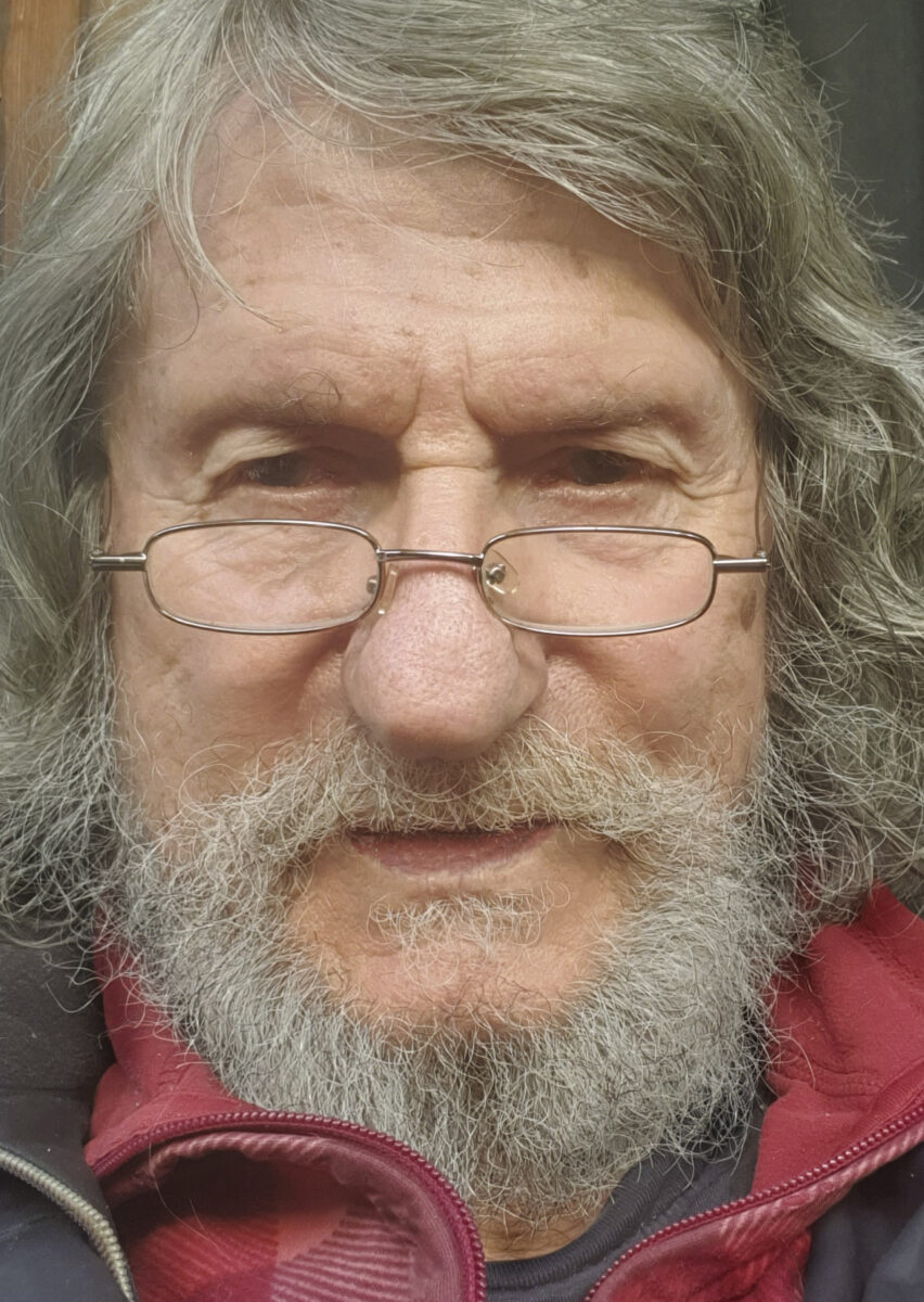 Porträt_Rolf Fütterer.jpg