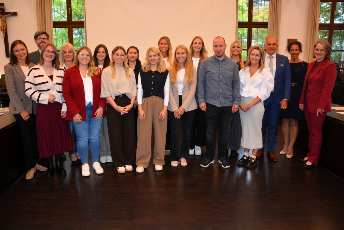 Zwölf neue Lehrkräfte starten im Schulamtsbezirk Tirschenreuth