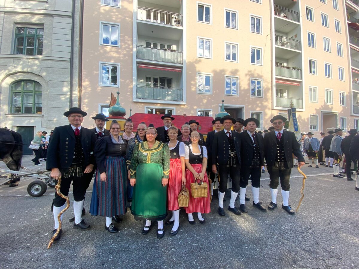 Trachtenverein Pirkensee beim Oktoberfest-Umzug zum sechsten Mal