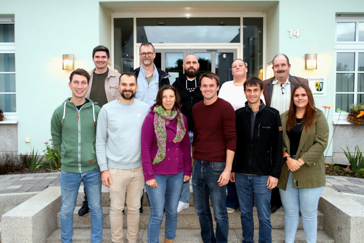 UPW stellt junge Gemeinderatsliste in Etzenricht vor