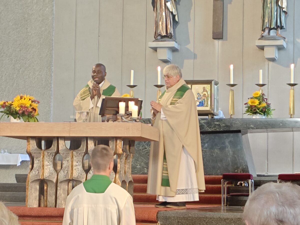 Weiden heißt Pfarrvikar Malachy Ukaonu willkommen