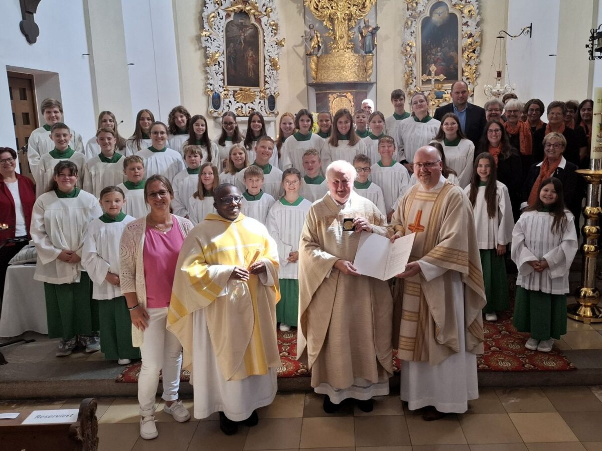 Eslarn verabschiedet Pfarrer Erwin Bauer in den Ruhestand