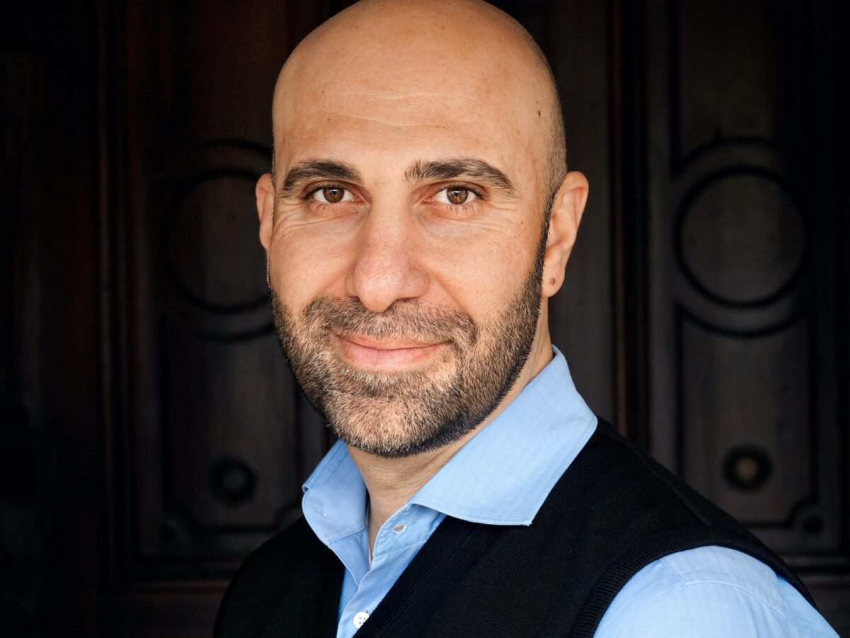 Nahost-Experte Ahmad Mansour kommt nach Weiden: Vortrag am Mittwoch