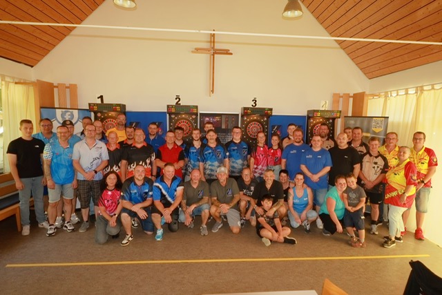 Benefizturnier des Dartvereins "Don Promillo’s":  1.400 Euro für Kinderkrebshilfe