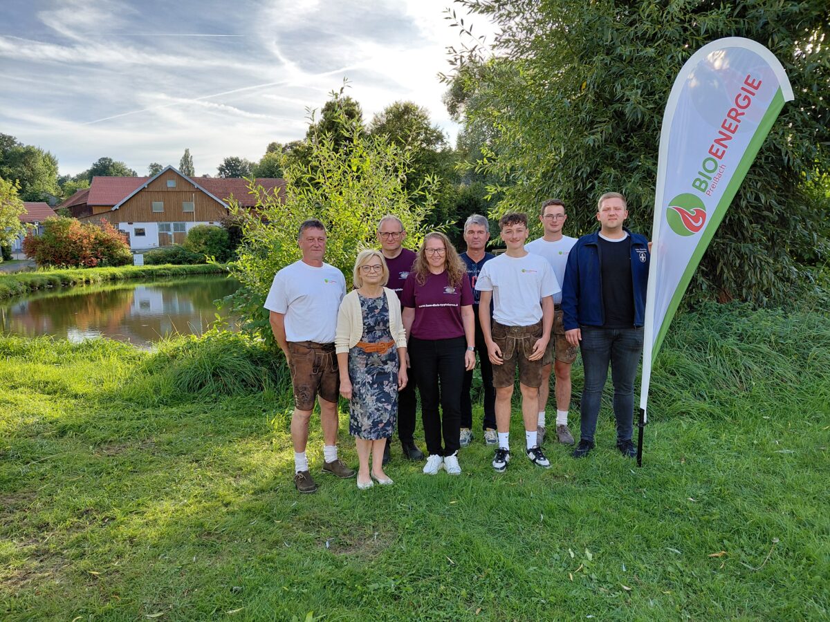 Pufferspeicher-Einweihung in Preißach bringt 2.000 Euro für Vereine