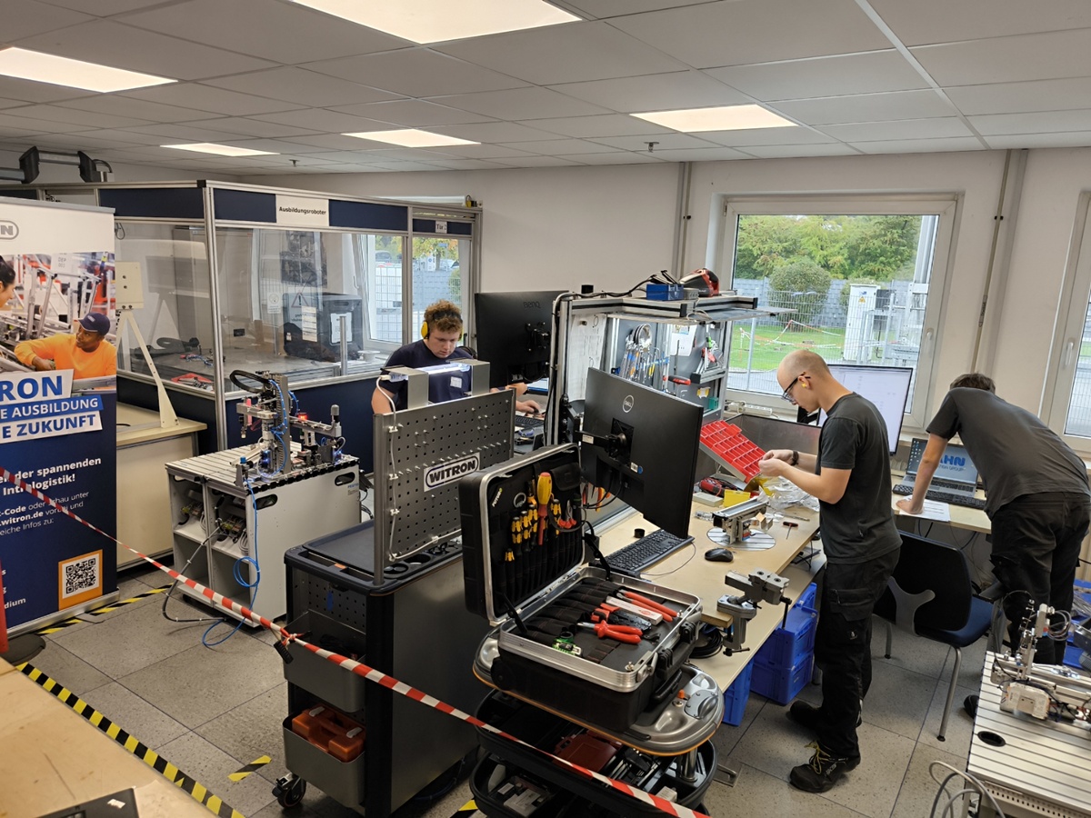 Firmen trainieren gemeinsam für die Deutschen Meisterschaften der Mechatroniker