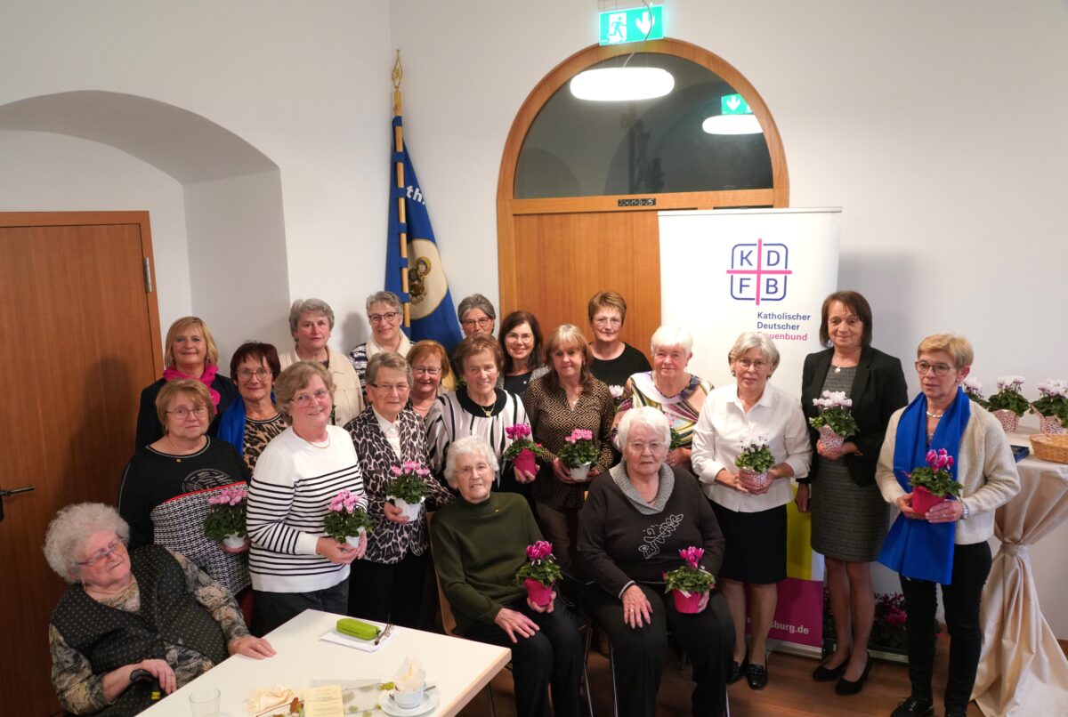 70 Jahre und kein bisschen leise – flotte Töne bei der Geburtstagsfeier