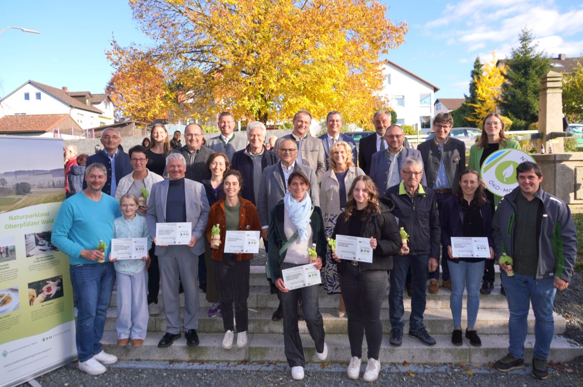 Öko-Modellregion - Förderschilder feierlich übergeben