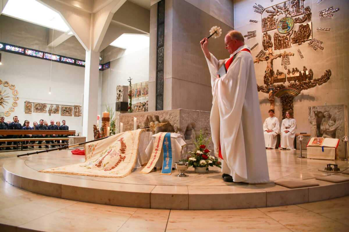 Von der Fahne bis zur Jugend: Haselmühler Wehr feiert dreifaches Jubiläum