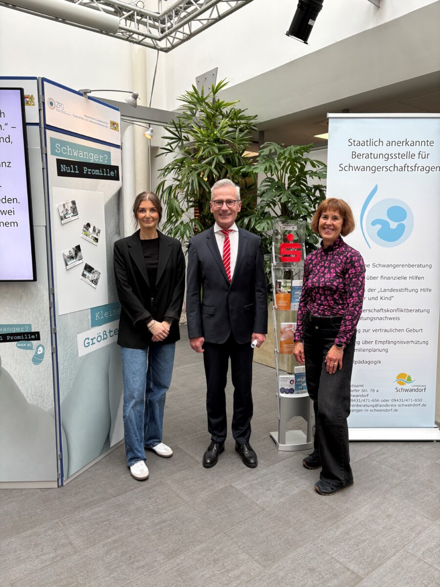Ausstellung sensibilisiert für alkoholfreie Schwangerschaft in Schwandorf