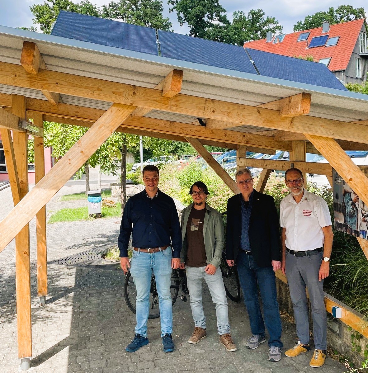 Autarke E-Bike-Ladestation an Technikerschule in Amberg