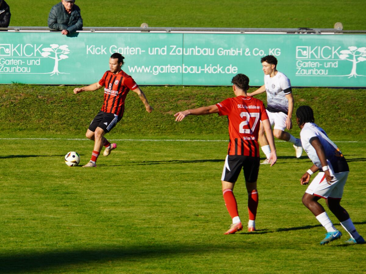 Bezdickas Fallrückzieher in der Nachspielzeit – SC Luhe-Wildenau ringt den 1. FC Passau nieder