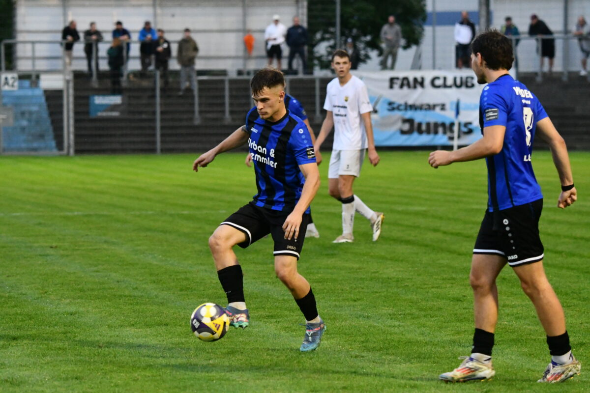 Die Akteure der SpVgg SV Weiden wollen die Trendwende in Coburg