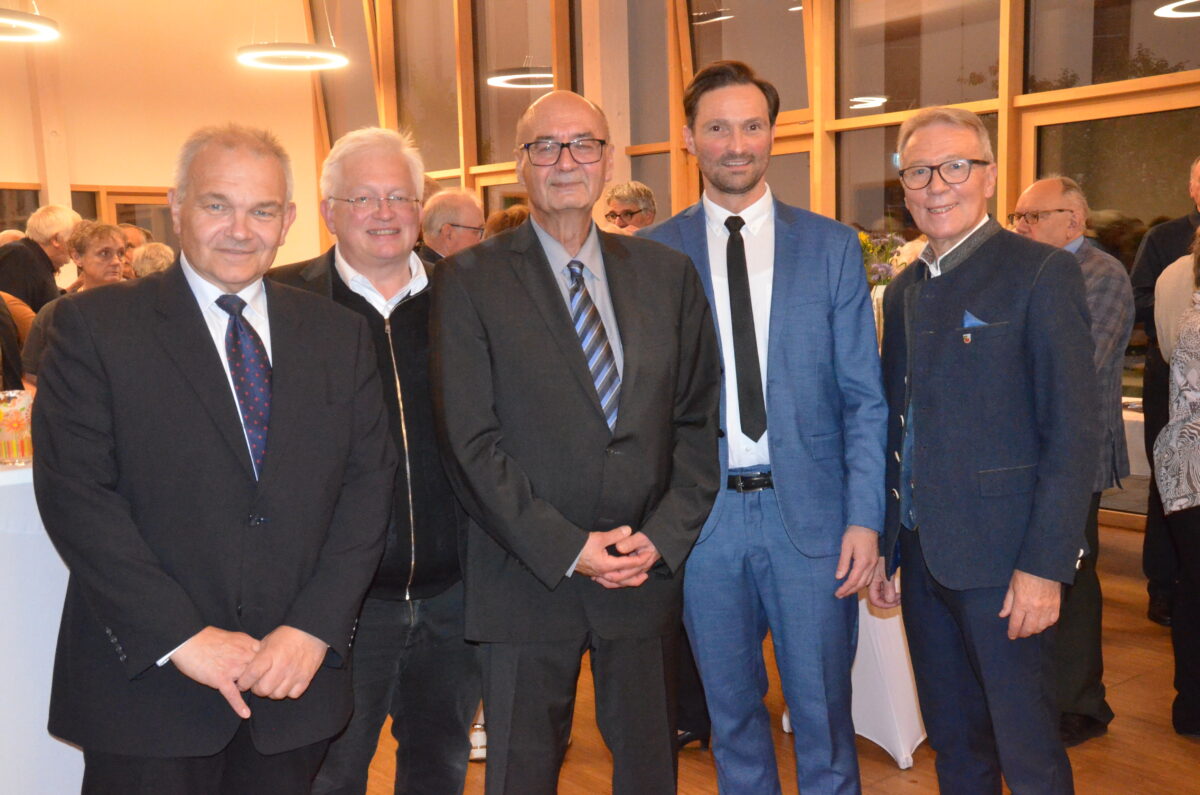 Herzlicher Abschied für Chordirektor Peter Kosmus