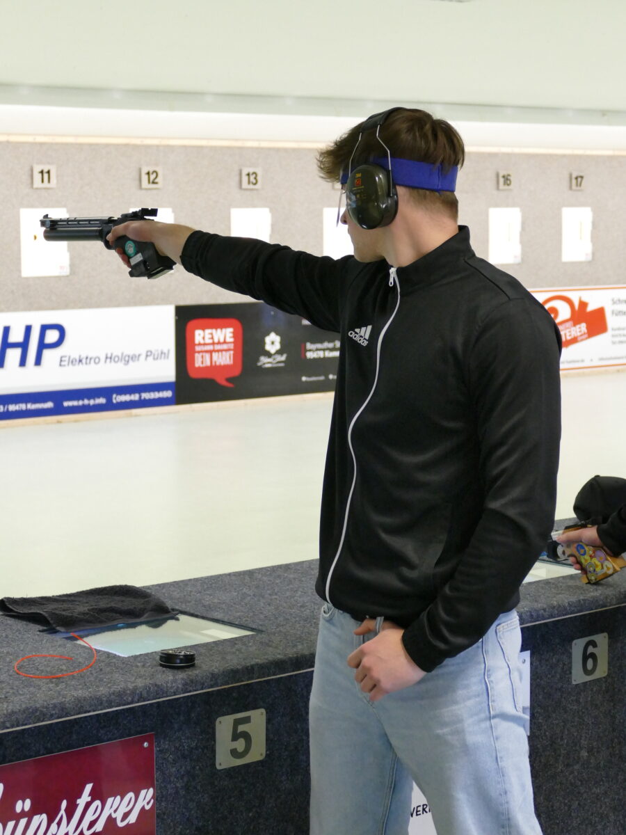 Sportschützen Einigkeit Hubertus Kastl 1921 e. V.: Doppelerfolg zum Start der Bayernliga