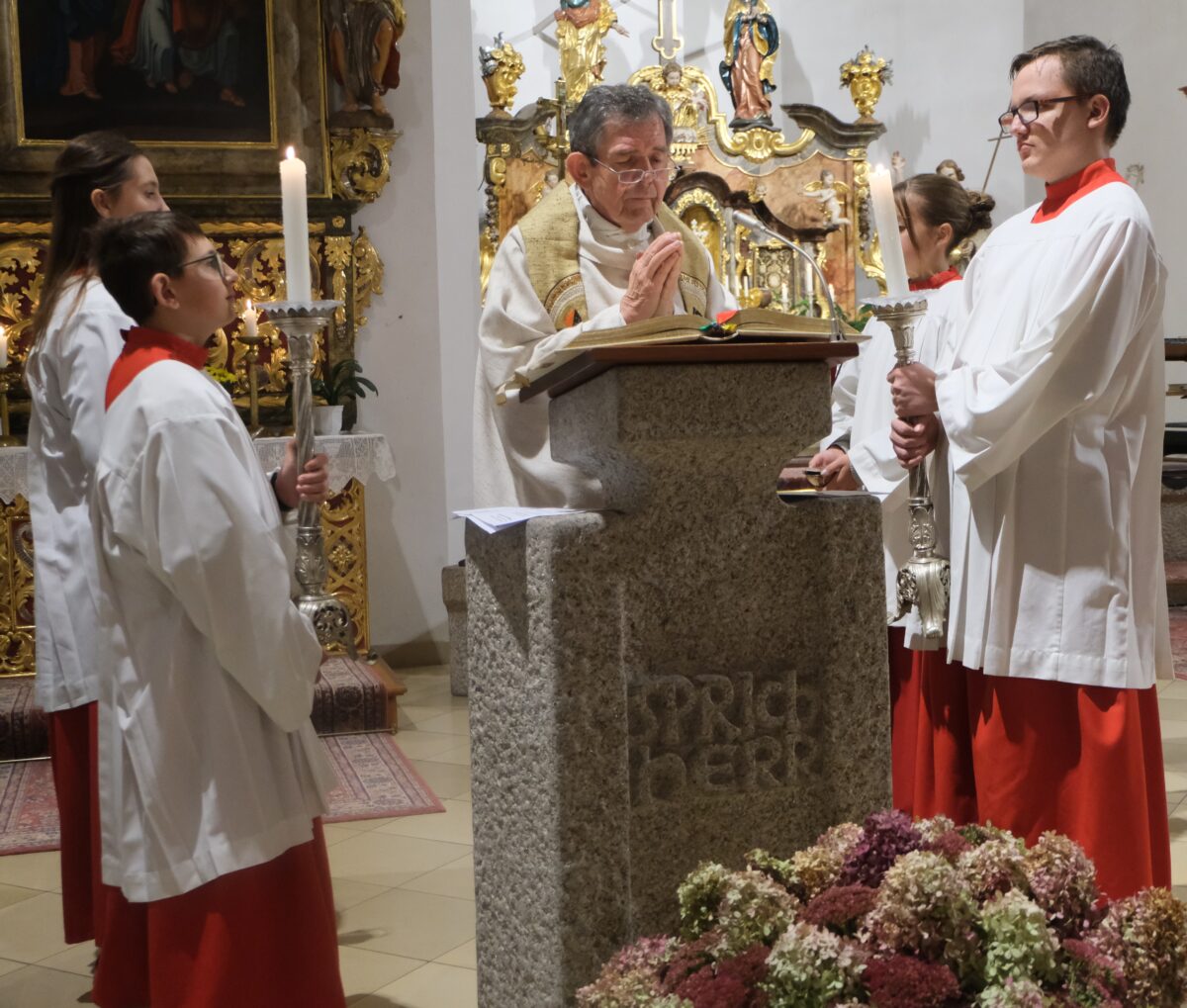 Ehejubiläum in Floß 23 Ehepaare feiern mit Pfarrer Früchtl