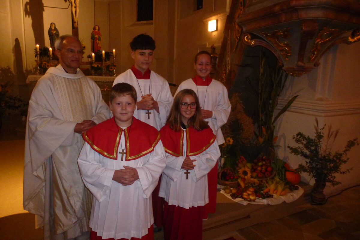 Erntedankfeier mit Ministranten-Aufnahme in Kaltenbrunn vor nur rund 40 Gläubigen