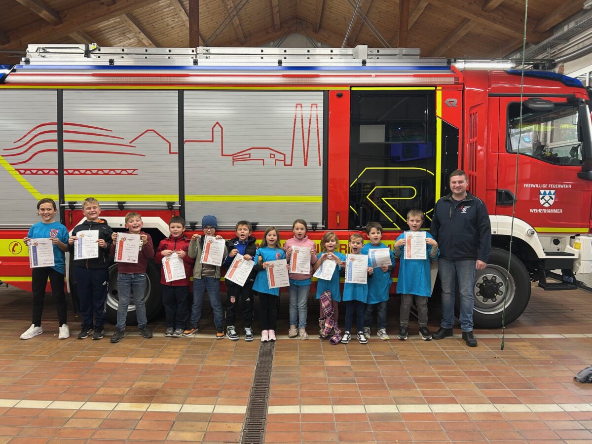 Feuerflitzer meistern Kinderflamme in Weiherhammer
