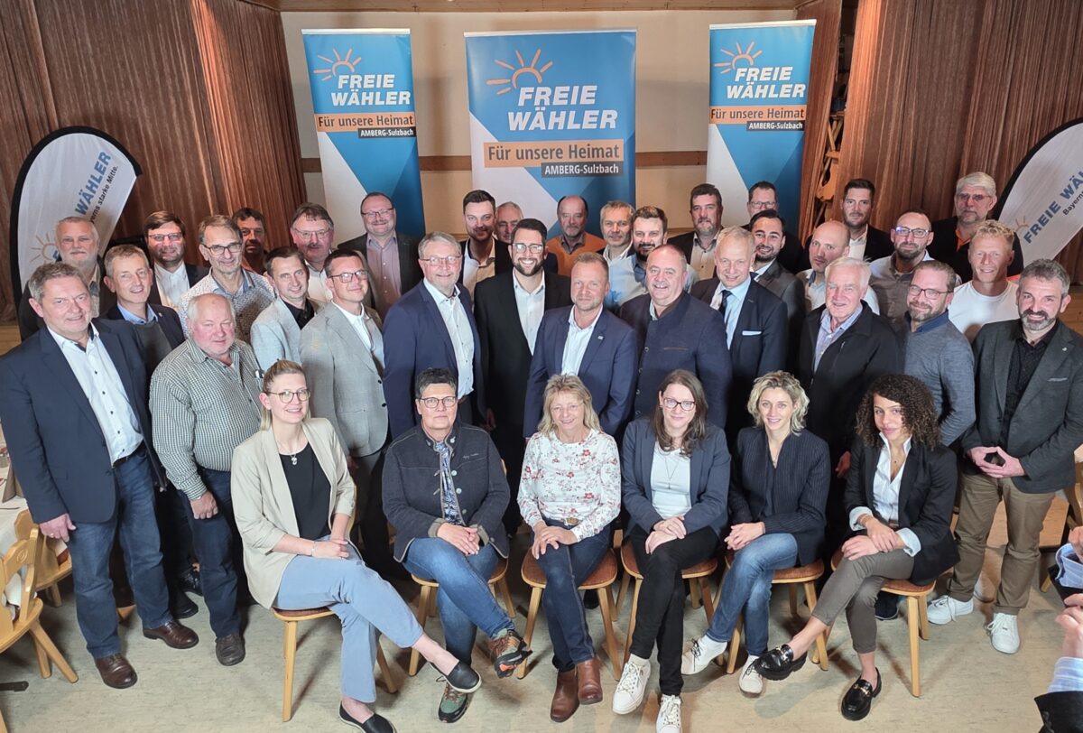 Amberg-Sulzbach: Freie Wähler nominieren einstimmig 60 Kandidaten für den Kreistag