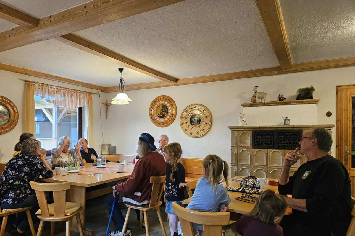 Fünfter Bingo-Nachmittag stärkt Gemeinschaft in Amberg