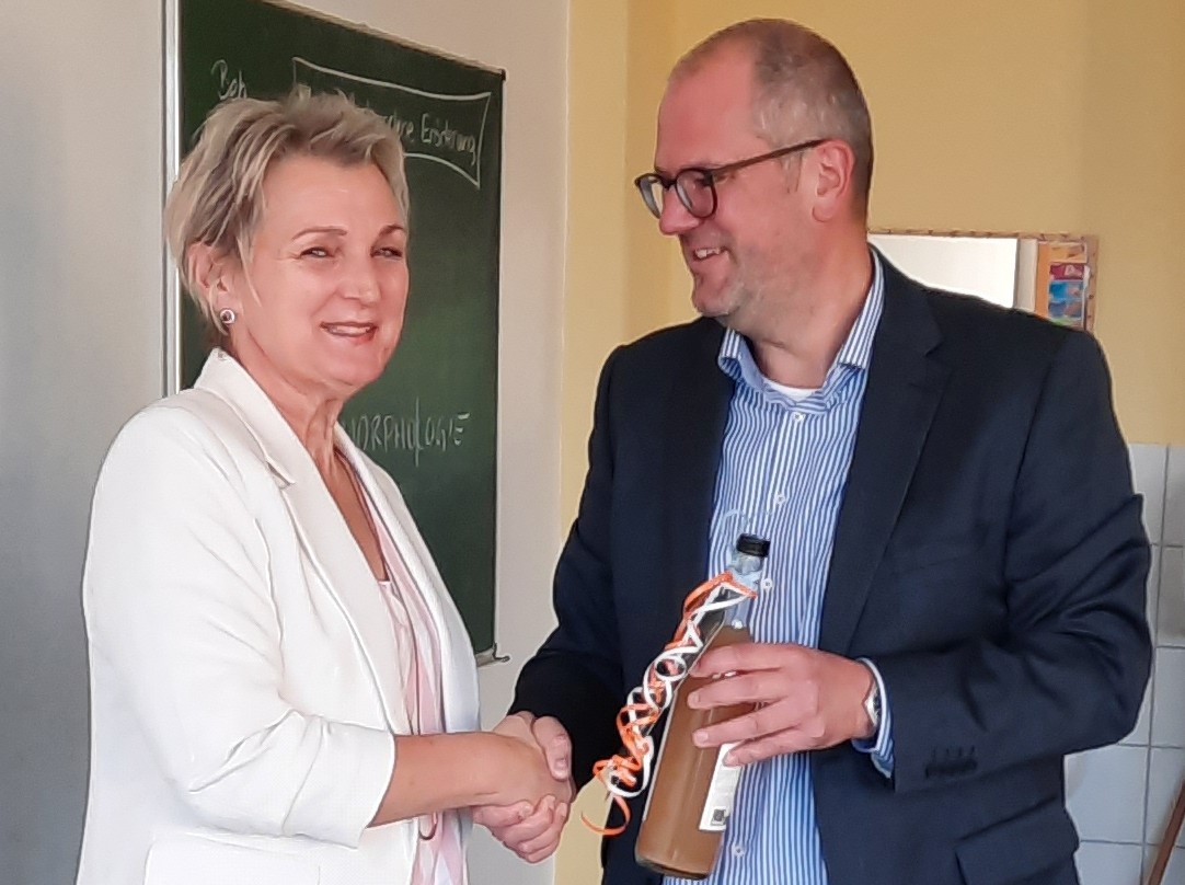 Realschule verabschiedet Elternbeiratsvorsitzende Petra Hager in Vohenstrauß