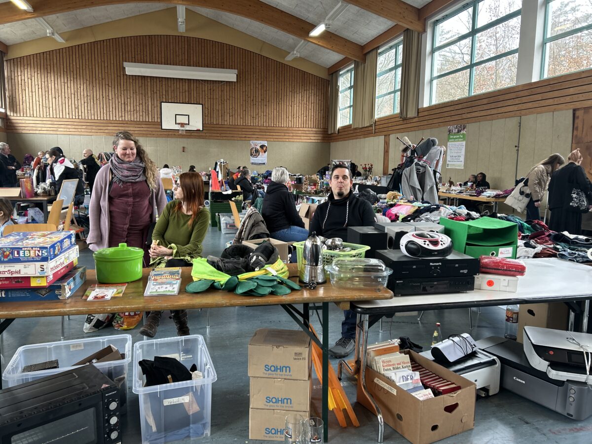 Hallenflohmarkt mit Kleinkünstlermarkt in Immenreuth