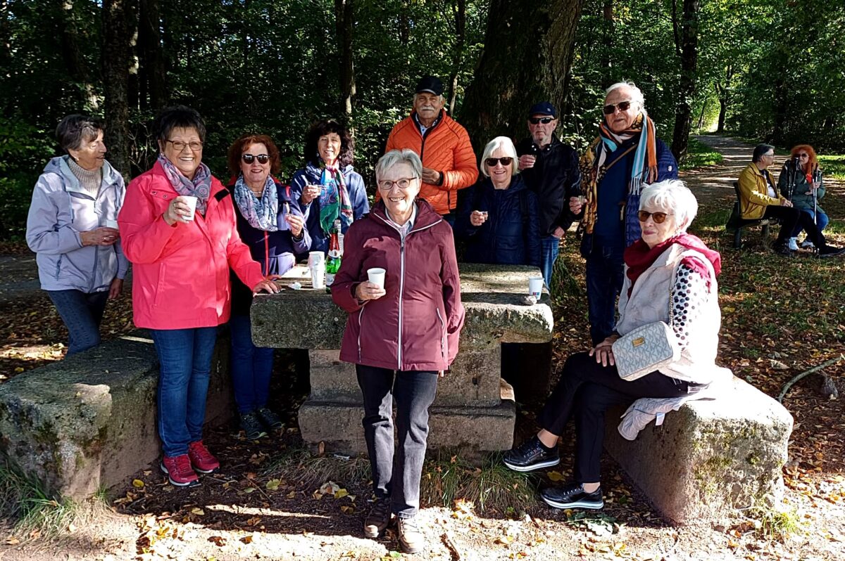 Herbstwanderung des SPD-Ortsvereins begeistert in Weiden