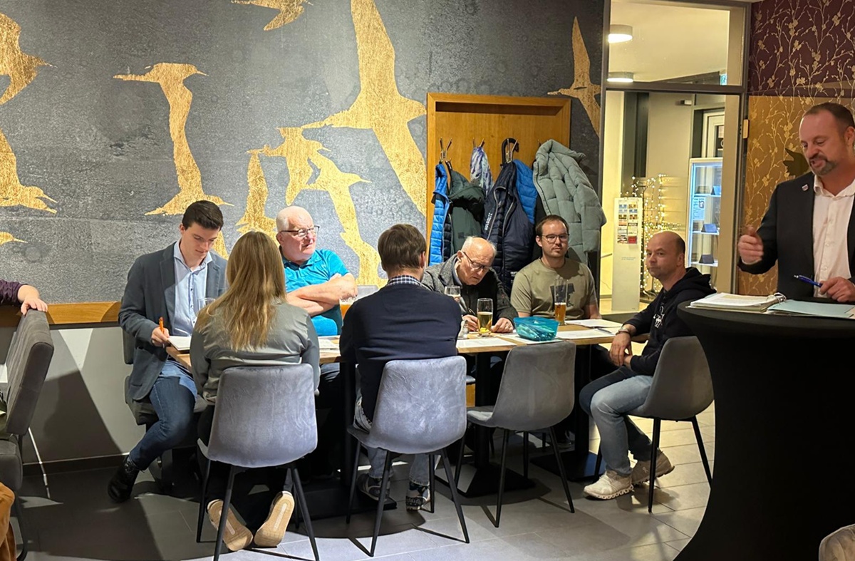 ÜCW Eschenbach nominiert Kandidaten – Jürgen Schäffler ruft zu Zusammenhalt auf