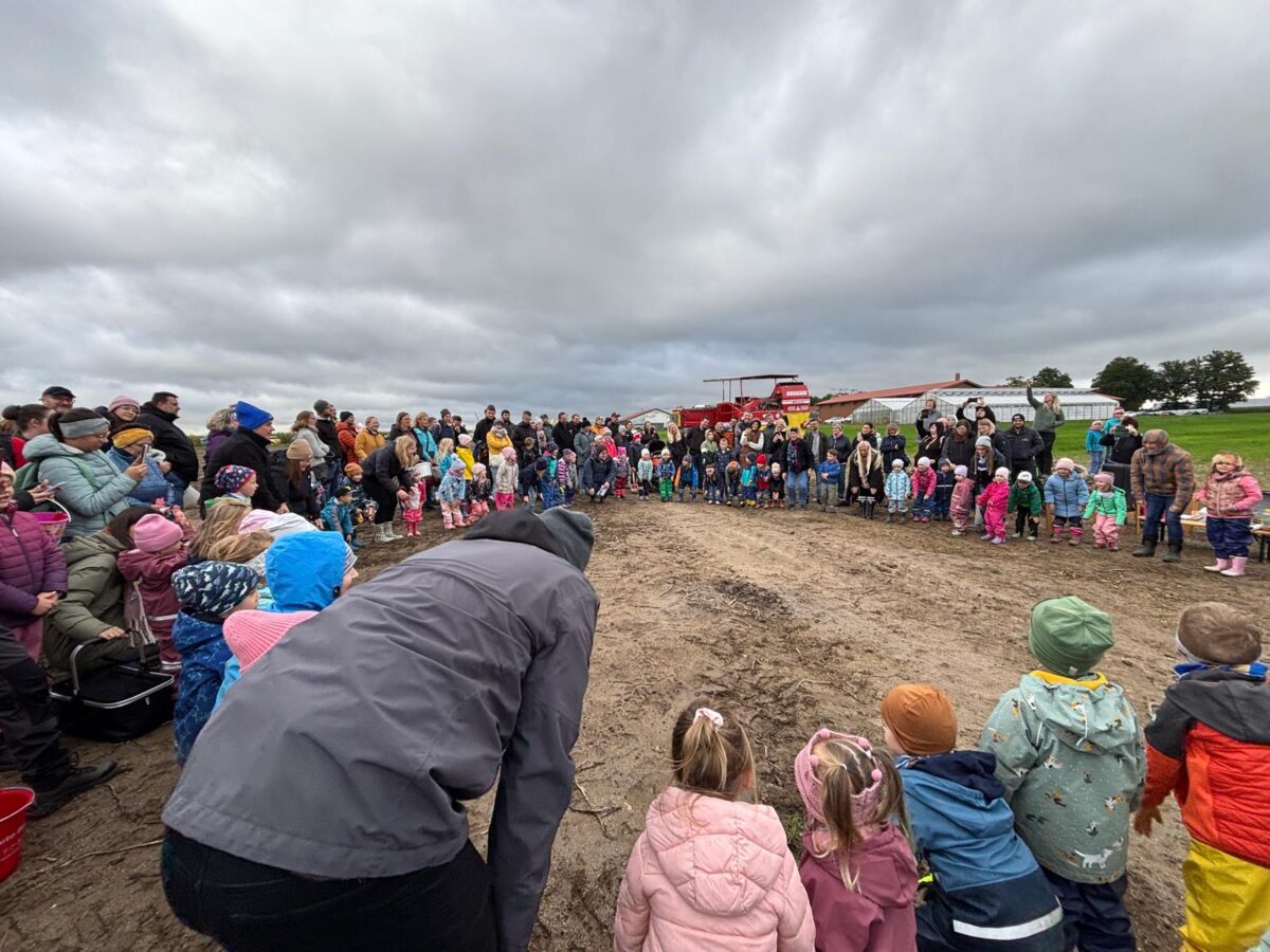 Unvergesslicher Herbsttag: Kartoffelfeuer des Johanniter-Kindergartens in Konnersreuth