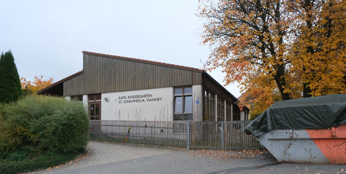 Kindergarten wird zur Großbaustelle in Floß