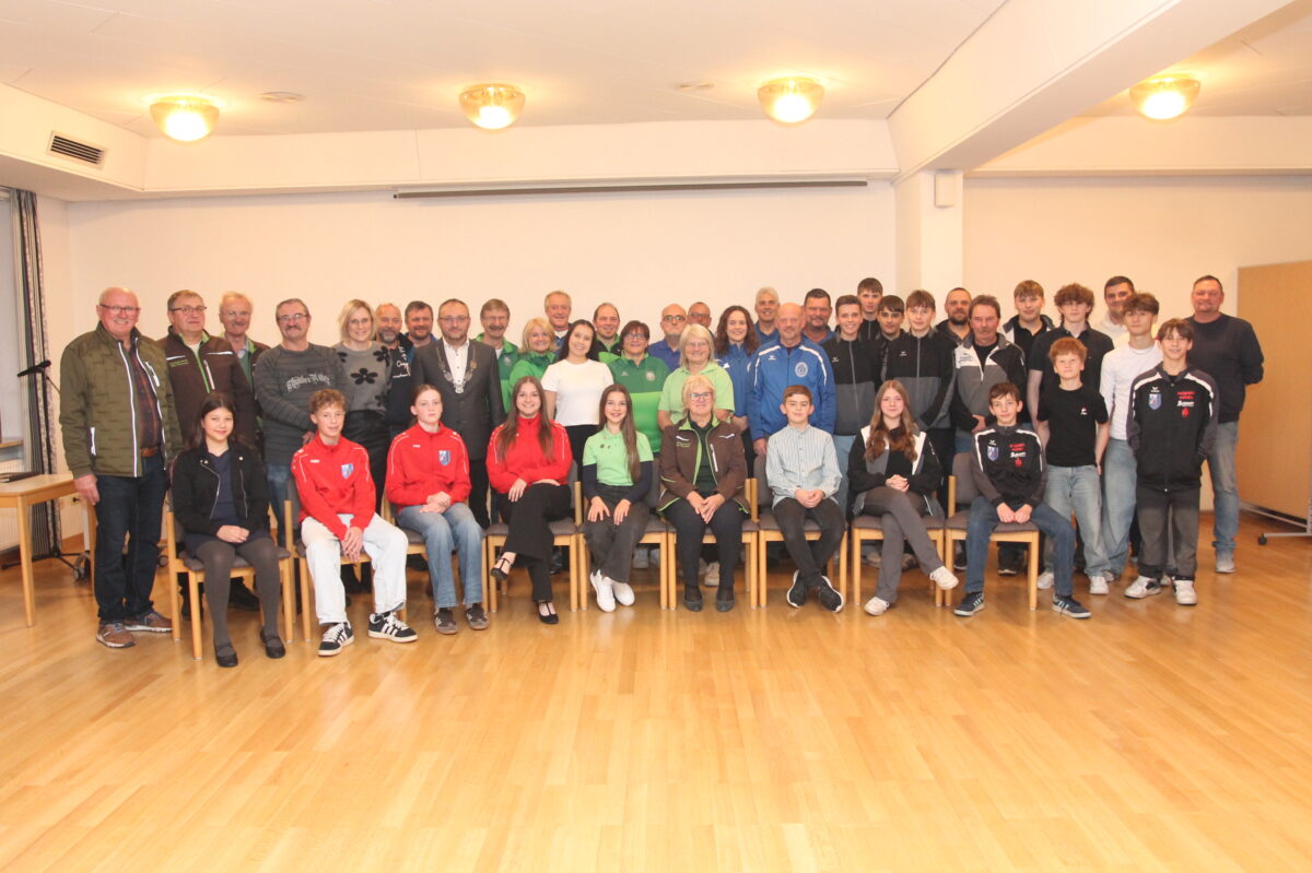 Markus Bauriedl würdigt Sporterfolge in Waidhaus