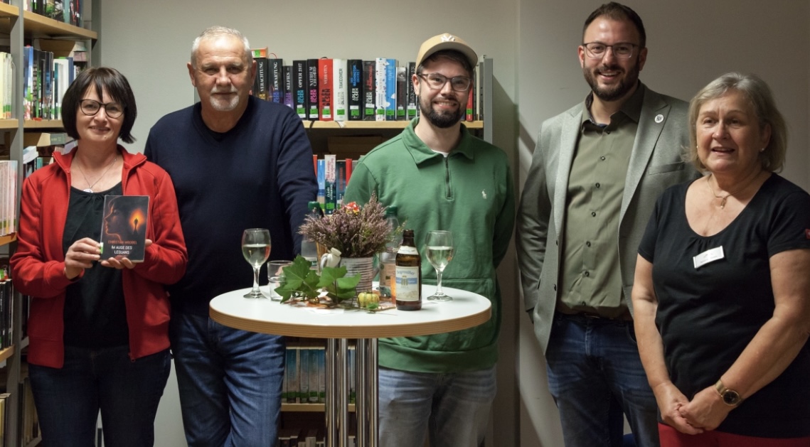 Mondscheinausleihe begeistert in der Gemeindebücherei Weiherhammer