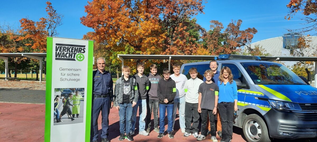 Neue Buslotsen stärken Sicherheit in Neunburg