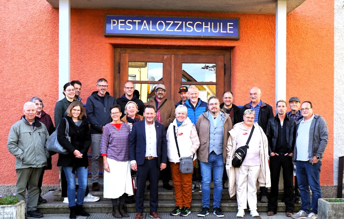 Oberbürgermeister informiert zur Sanierung der Pestalozzi-Mittelschule in Weiden