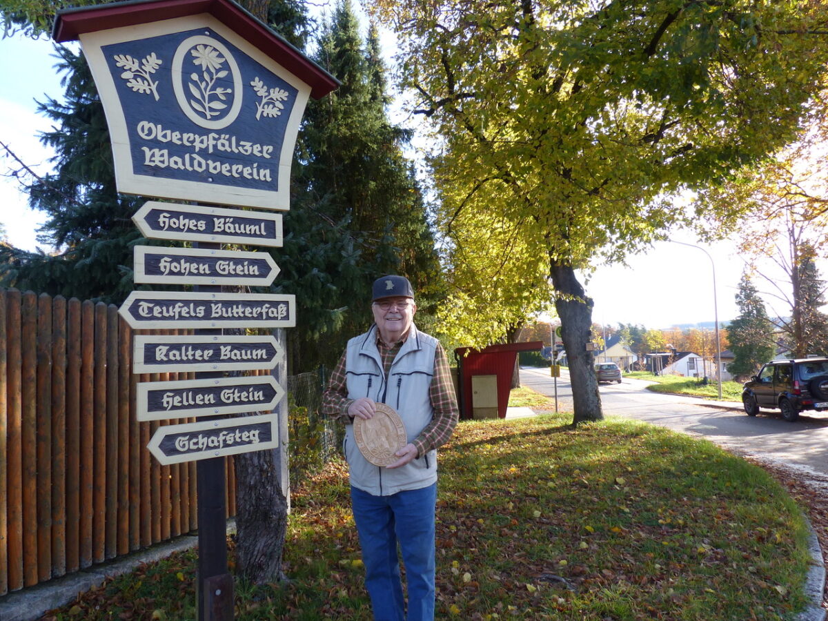 OWV-Wegweiser in Leuchtenberg weist seit 50 Jahren den Weg