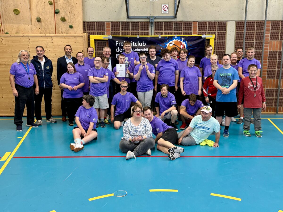 Oberbürgermeister ehrt Basketballer der Lebenshilfe Amberg