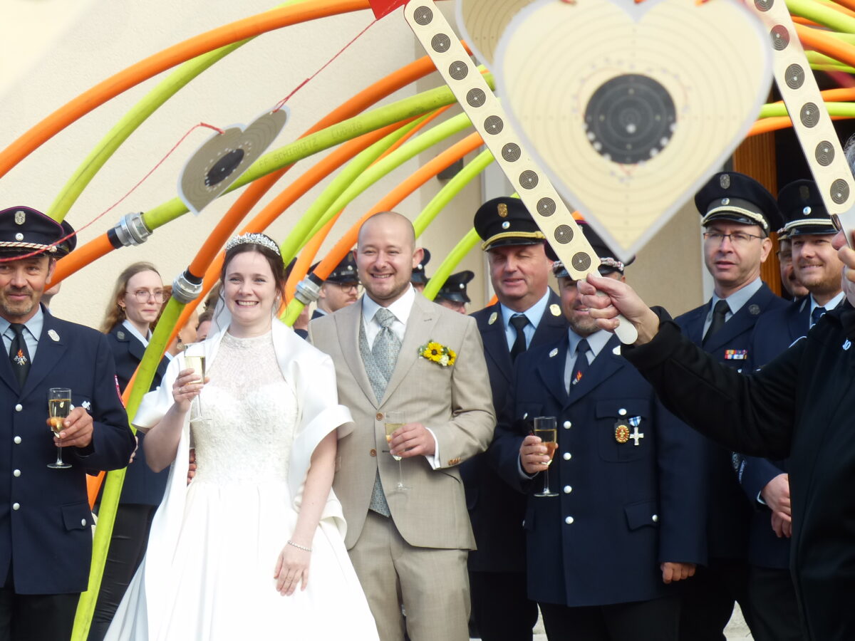 Hochzeitsglück in Schirmitz: Bettina und Bastian Kaiser trauten sich