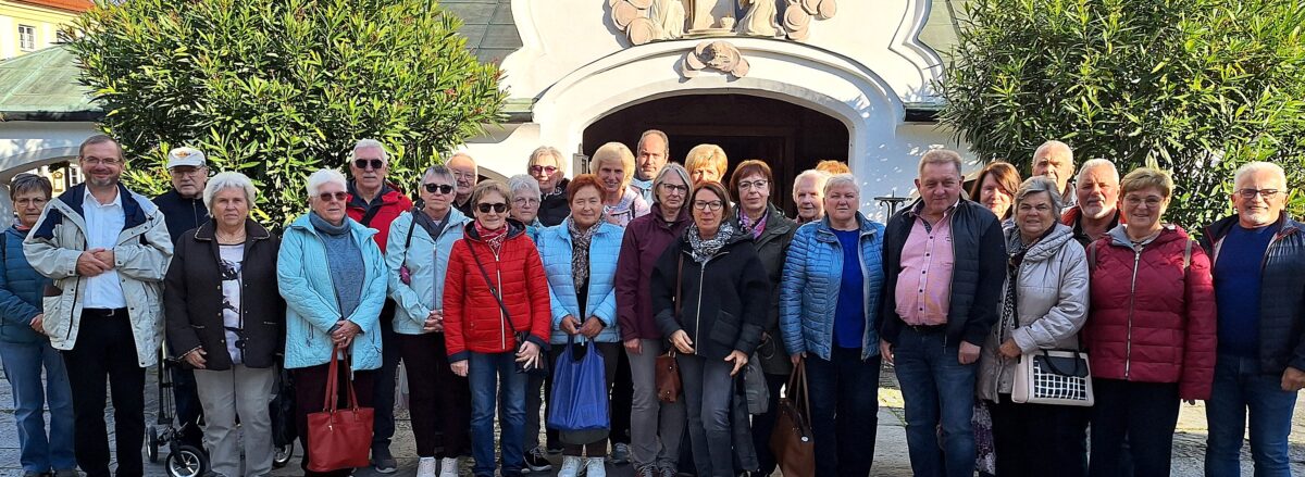 Pfarrsenioren-Schirmitz-Bechtsr-Altötting 2025.jpg